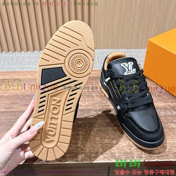 �������� LV Ʈ���̳� ����Ŀ�� LV5116602-11