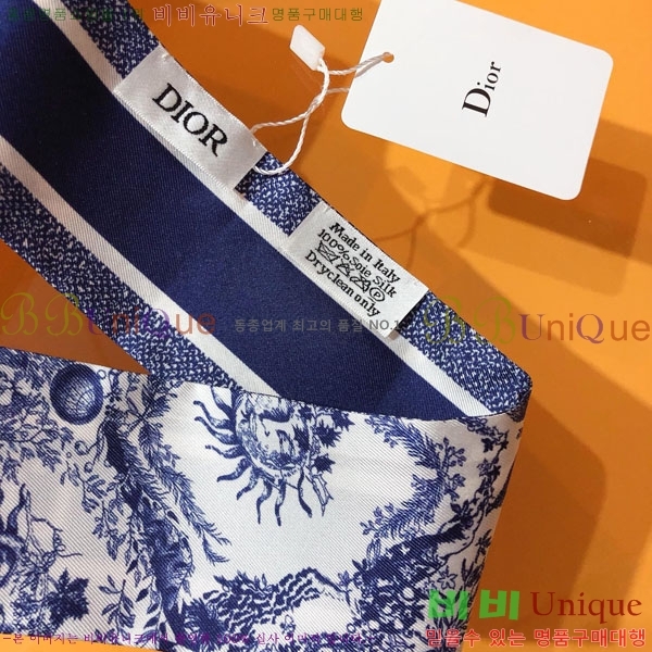 ��� Ʈ���� D84115