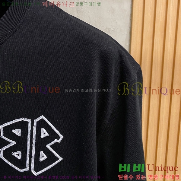 ���� �߷��þư� ���� Ƽ���� BL55379-2