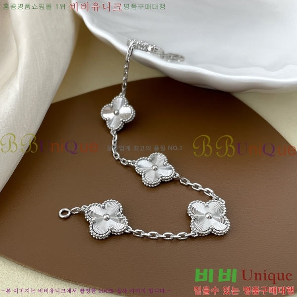 ��Ŭ�������� ���Ժ�� 5�� ��Ƽ�� ���� 22VA266165-1
