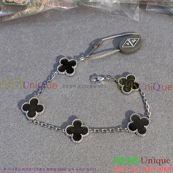 ��Ŭ�������� ���Ժ�� 5�� ��Ƽ�� ���� VA26628-11