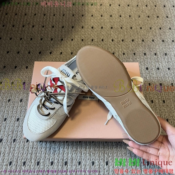 ���� �̿�̿� ����Ŀ�� M1050677-3