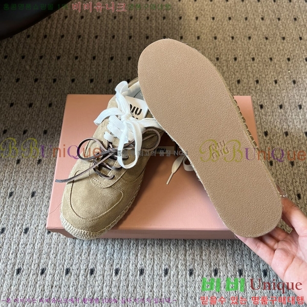 ���� �̿�̿� ����Ŀ�� M1050688-1