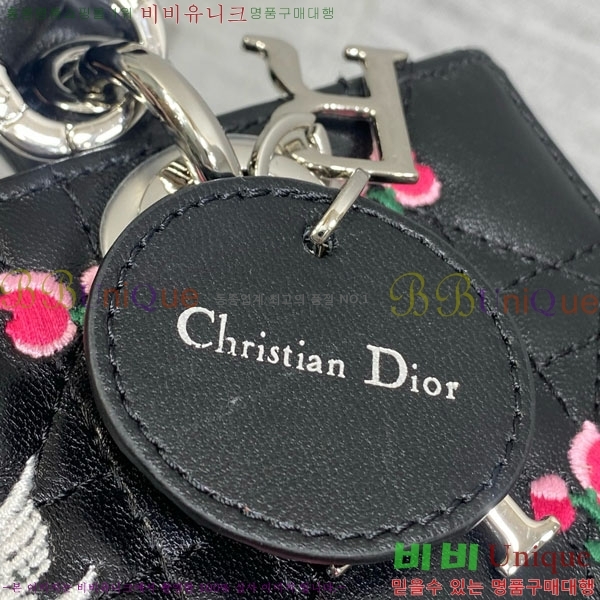 #��� �� ���� �� �̴� M0636-852