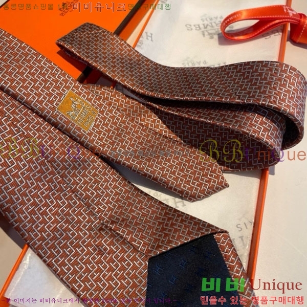 #�����޽� ��Ÿ�� HQ523630-4