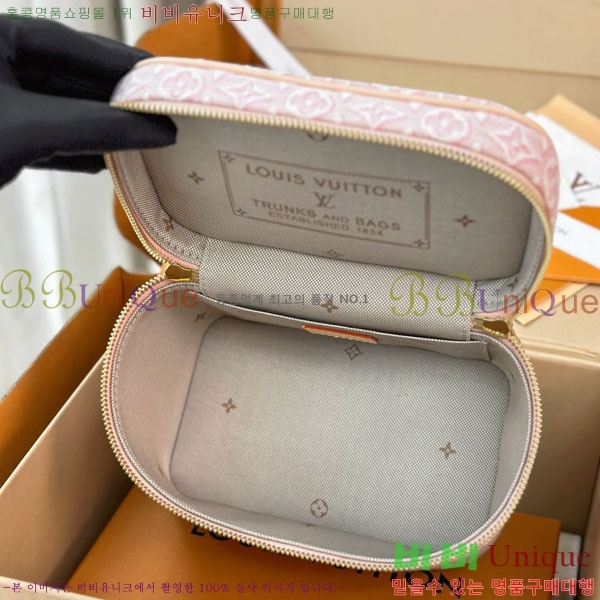 #����*�� �Ͻ� �̴� ����Ƽ ���̽� M29667-200
