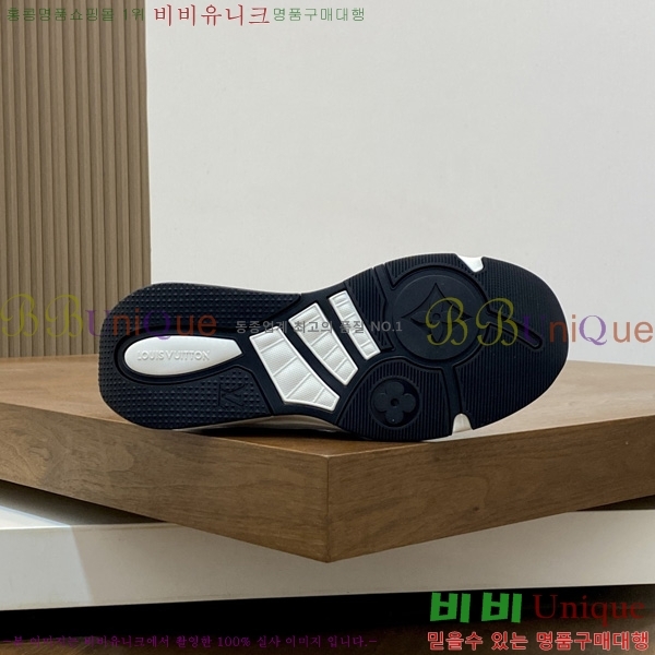 �ְ��� ���� ���̺��� ����Ŀ�� LV611755-3