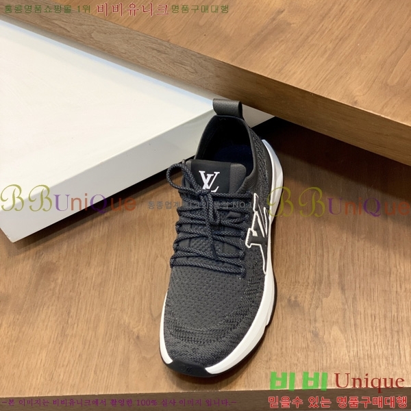 �ְ��� ���� ���̺��� ����Ŀ�� LV611755-3