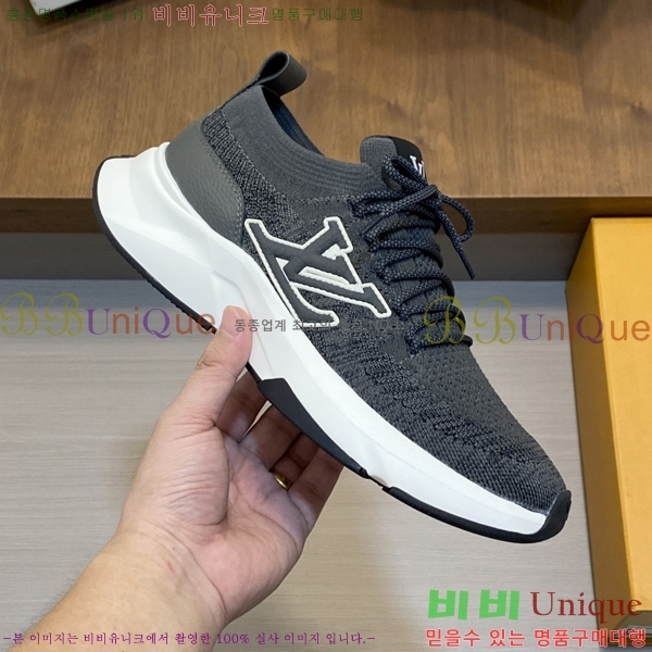�ְ��� ���� ���̺��� ����Ŀ�� LV611755-3