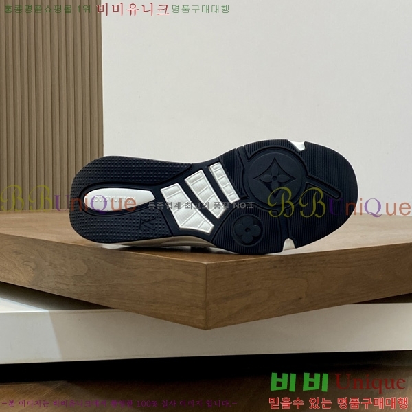 �ְ��� ���� ���̺��� ����Ŀ�� LV611755-2