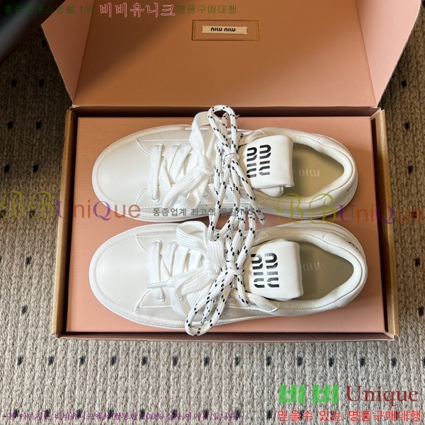 ���� �̿�̿� ����Ŀ�� M1050633-2