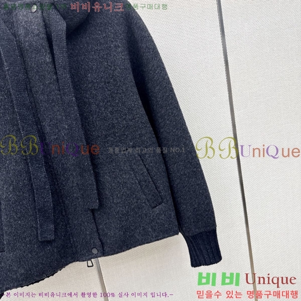 ���� ��**�� �ٿ� �е� MAX047402-20