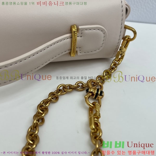 #��* �޴޸��� �Ŀ�ġ M3671-105