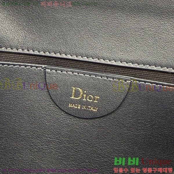 #��* �޴޸��� �Ŀ�ġ M3671-201