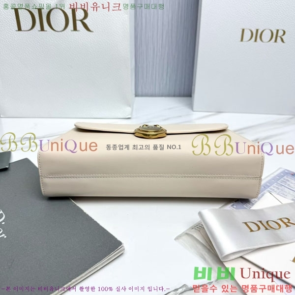 #��* �޴޸��� �Ŀ�ġ M3671-1009