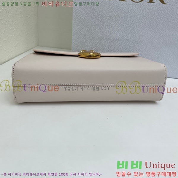 #��* �޴޸��� �Ŀ�ġ M3671-103