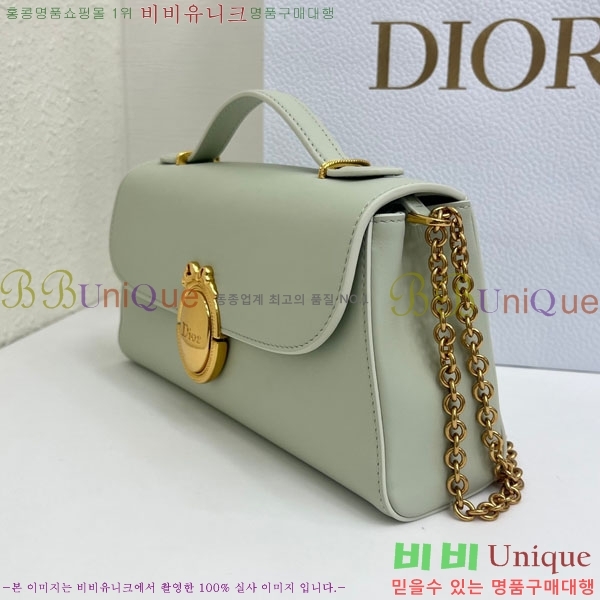 #��* �޴޸��� �Ŀ�ġ M3671-105