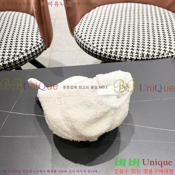 ��**�� ���� M300952-1