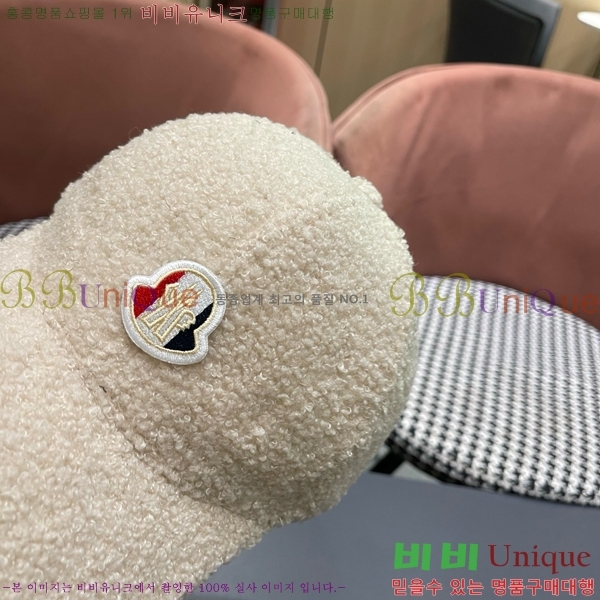 ��**�� ���� M300952-4