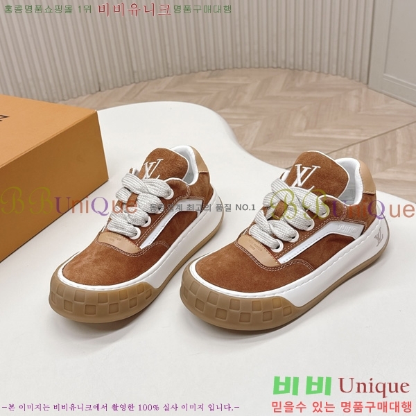 �������� ���̺��� Tilted Sneaker ����Ŀ�� LV402282-14