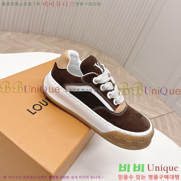 �������� ���̺��� Tilted Sneaker ����Ŀ�� LV402282-9