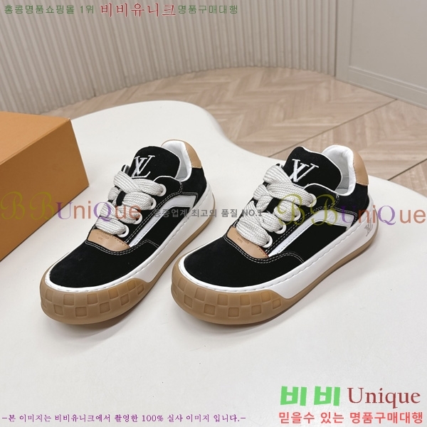 �������� ���̺��� Tilted Sneaker ����Ŀ�� LV402282-8