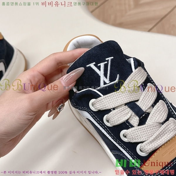 �������� ���̺��� Tilted Sneaker ����Ŀ�� LV402282-5