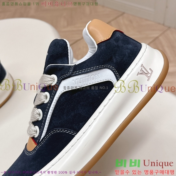 �������� ���̺��� Tilted Sneaker ����Ŀ�� LV402282-5