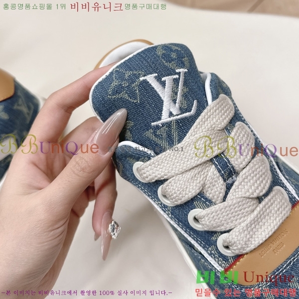 �������� ���̺��� Tilted Sneaker ����Ŀ�� LV402282-1