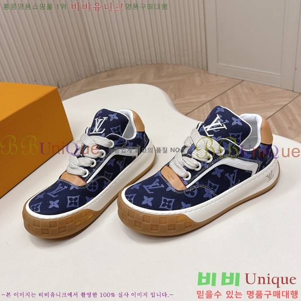 �������� ���̺��� Tilted Sneaker ����Ŀ�� LV402282-2