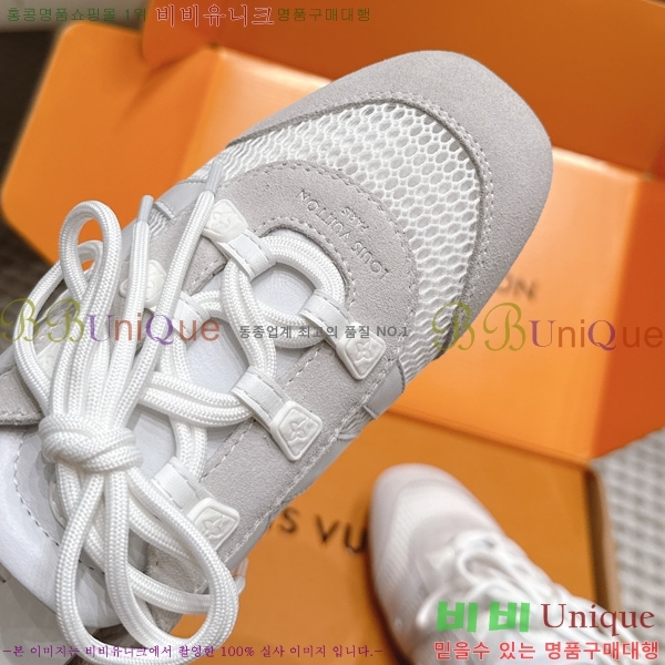 ���� ����*�� Sneakerina ����Ŀ�� 1LT82230-2