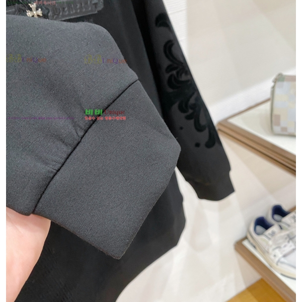 ���� ũ������ ��Ʈ ������ CH379825-2